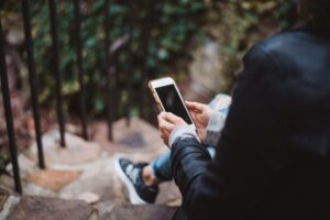 pros cons mental health apps